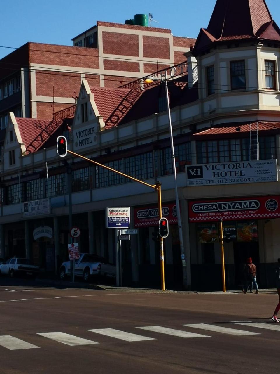 Victoria Hotel Pretoria-Noord Exteriör bild