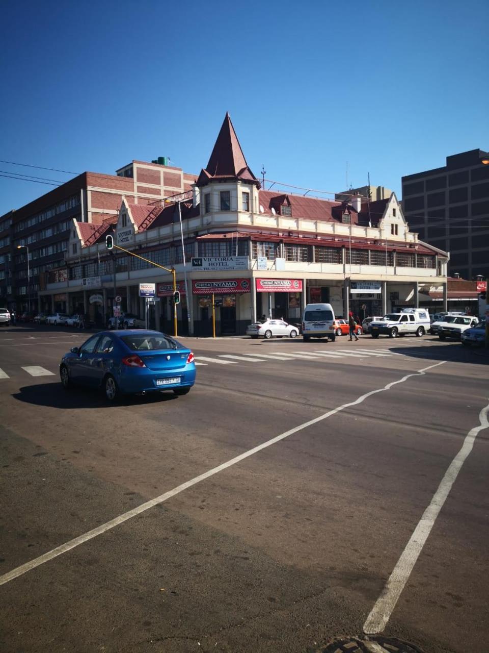 Victoria Hotel Pretoria-Noord Exteriör bild